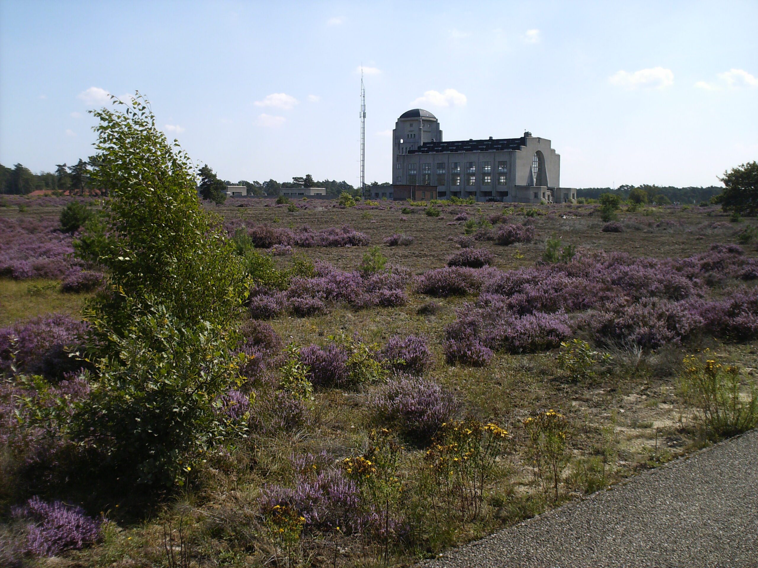 Zendgebouw Radio Kootwijk , bijnaam De Kathedraal